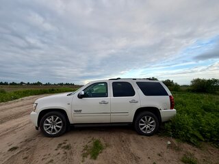 2012 Chevrolet Tahoe 6AT III, белый, 1750000 рублей, вид 4