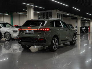 2026 Audi Q5 L III (GU), зелёный, 7200000 рублей, вид 5