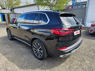 2019 BMW X5 30d IV (G05/G18), чёрный, 5500000 рублей, вид 3