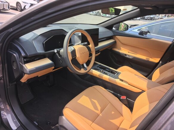 2026 Lexus ES 300h VIII, серый, 7499666 рублей - вид 4