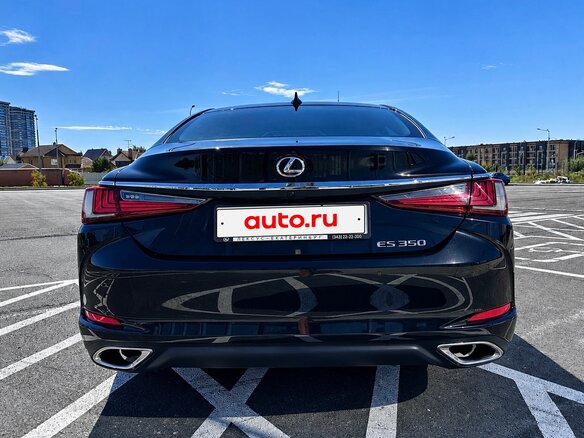 2023 Lexus ES 350 VII Рестайлинг, чёрный - вид 2