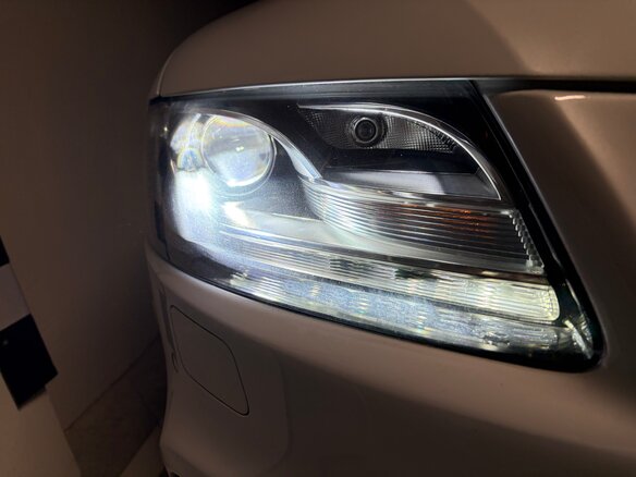 2011 Audi RS 5 I (8T), белый, 2650000 рублей - вид 12