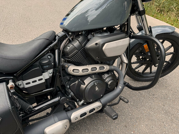 2023 Yamaha XV950 Bolt, серый, 850000 рублей - вид 16