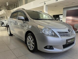2010 Toyota Verso I, серый, 1099000 рублей, вид 3