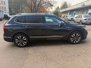 2023 Volkswagen Tiguan Allspace II Рестайлинг, чёрный, 3650000 рублей, вид 4