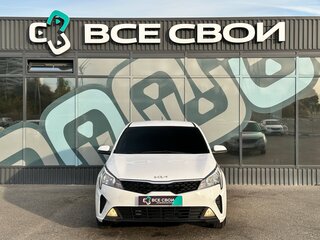 2021 Kia Rio IV Рестайлинг, белый, 1485000 рублей, вид 5
