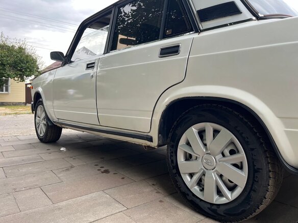 2004 Lada (ВАЗ) 2107, белый - вид 11