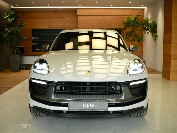 2025 Porsche Macan I Рестайлинг 2, серый, 11999000 рублей - вид 2