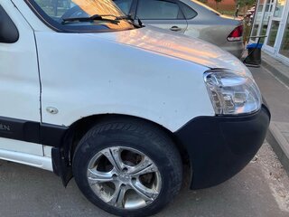 2010 Citroen Berlingo I Рестайлинг, белый, 450000 рублей, вид 3