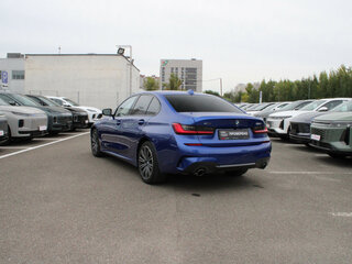 2020 BMW 3 серии 320i xDrive VII (G2x), синий, 3040100 рублей, вид 4