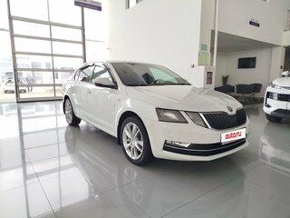 2019 Skoda Octavia III (A7) Рестайлинг, белый, 1500000 рублей, вид 3