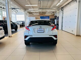 2019 Toyota C-HR I, белый, 2129000 рублей, вид 5
