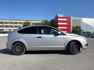 2010 Ford Focus II Рестайлинг, серебристый, 360000 рублей, вид 3