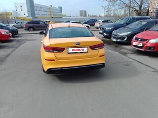 2018 Kia Optima IV, жёлтый, 950000 рублей, вид 3