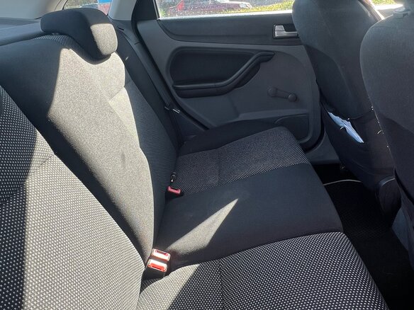 2011 Ford Focus II Рестайлинг, чёрный, 430000 рублей - вид 6