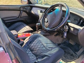 1993 Toyota Crown IX (S140), красный, 220000 рублей, вид 5