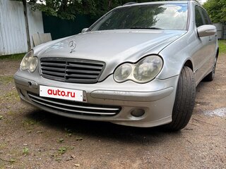 2004 Mercedes-Benz C-Класс 200 II (W203) Рестайлинг, серебристый, 400000 рублей, вид 1
