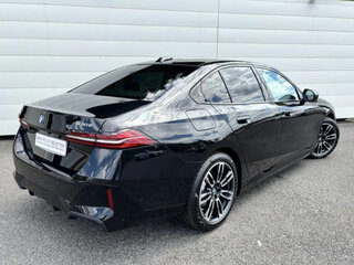 2026 BMW 5 серии 530i xDrive VIII (G60/G61/G68), чёрный, 6725000 рублей, вид 2