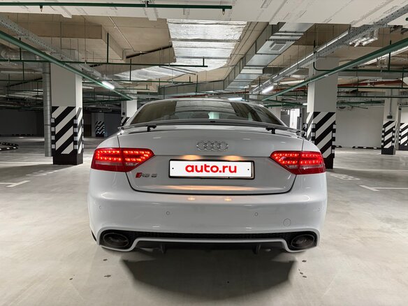 2011 Audi RS 5 I (8T), белый, 2650000 рублей - вид 4