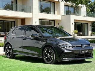 2023 Volkswagen Golf VIII, чёрный, 1534000 рублей, вид 3