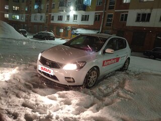2012 Kia Ceed I Рестайлинг, белый, 500000 рублей, вид 2