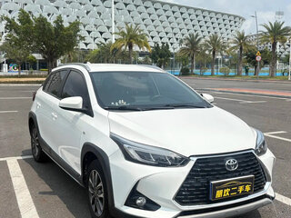2022 Toyota Yaris L X XP150 Рестайлинг, белый, 1175100 рублей, вид 3