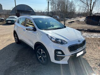 2018 Kia Sportage IV Рестайлинг, белый, 2450000 рублей, вид 5