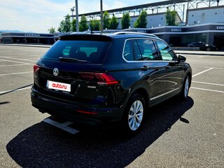2018 Volkswagen Tiguan II, чёрный, 1900000 рублей, вид 4