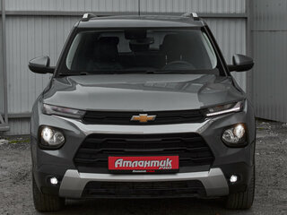 2021 Chevrolet TrailBlazer III, серый, 1795000 рублей, вид 2
