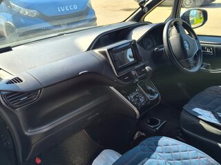 2018 Toyota Voxy III (R80) Рестайлинг, чёрный, 2550000 рублей, вид 5