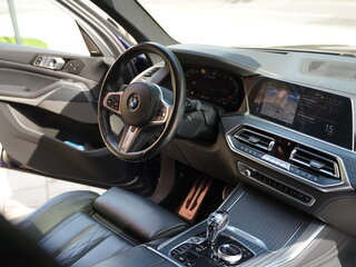 2019 BMW X5 M50d IV (G05/G18), синий, 7900000 рублей, вид 4