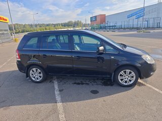 2010 Opel Zafira B Рестайлинг, чёрный, 700000 рублей, вид 3