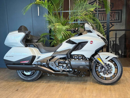 2026 Honda GL 1800 Gold Wing, серый, 4950000 рублей, вид 2