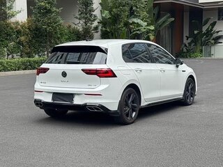 2022 Volkswagen Golf VIII, белый, 1930000 рублей, вид 3