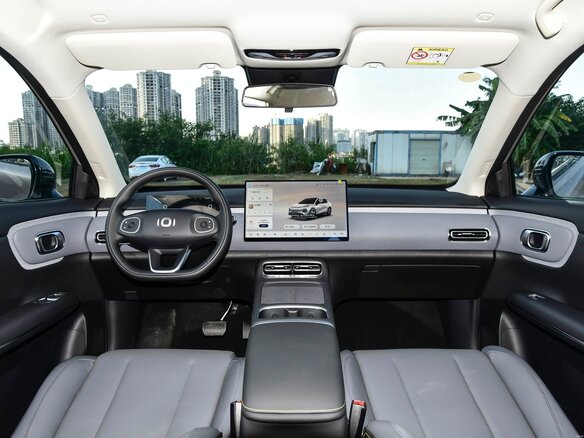 2026 Changan Qiyuan Q05 40.3 kWh II, белый, 2050000 рублей - вид 10