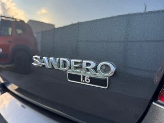 2010 Renault Sandero I, серый, 390000 рублей, вид 5
