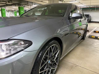 2016 BMW 5 серии 520i VI (F10/F11/F07) Рестайлинг, серый, 2255000 рублей, вид 5