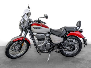 2026 Royal Enfield Classic 350, красный, 528000 рублей, вид 5