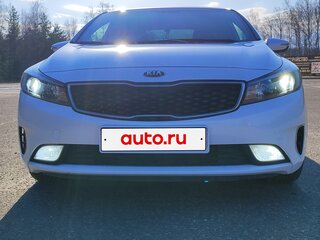 2018 Kia Cerato III Рестайлинг (Classic), белый, 1650000 рублей, вид 3