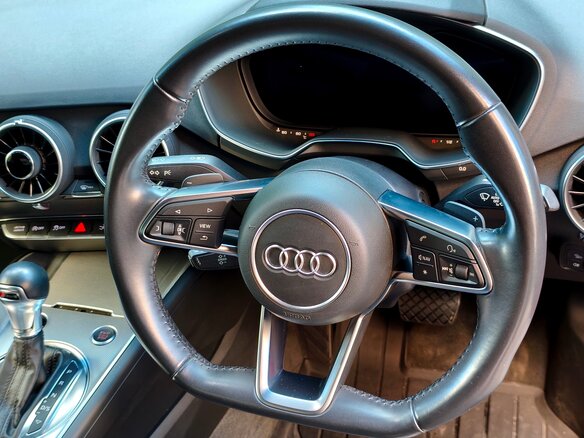 2017 Audi TT III (8S), красный, 3000000 рублей - вид 8
