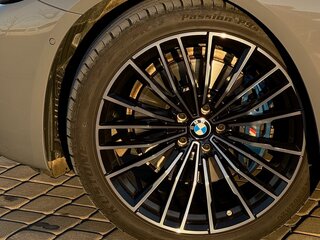 2020 BMW 5 серии 520i VII (G30/G31/G38) Рестайлинг, серый, 5000000 рублей, вид 4