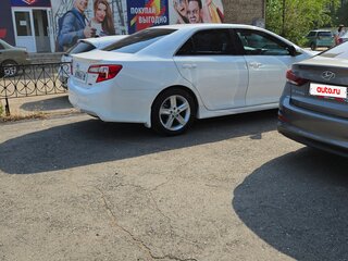 2013 Toyota Camry US Market VII (XV50), белый, 1700000 рублей, вид 3