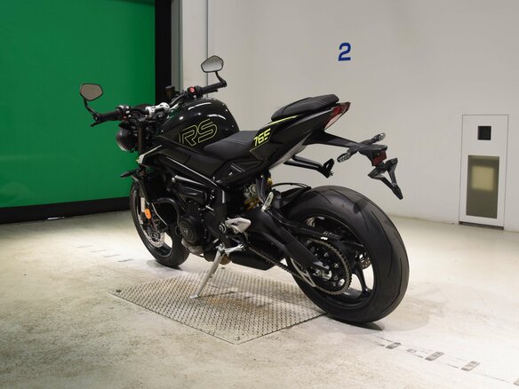 2025 Triumph Street Triple, чёрный, 1299000 рублей - вид 33