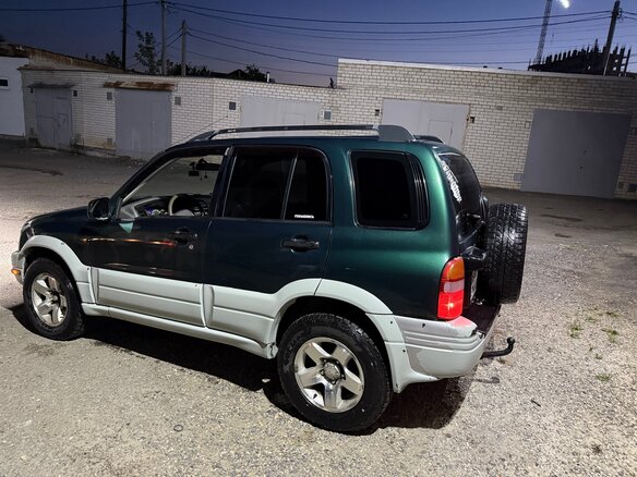 1999 Suzuki Grand Vitara I, зелёный - вид 3