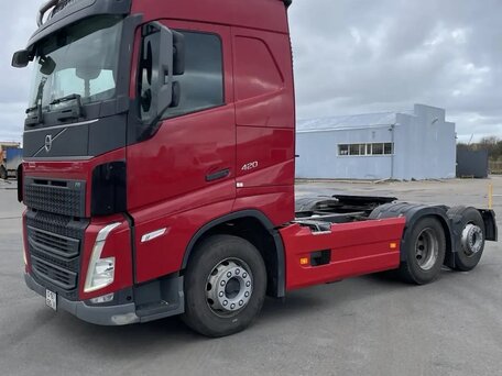 2021 Volvo FH, красный, 11000000 рублей, вид 1