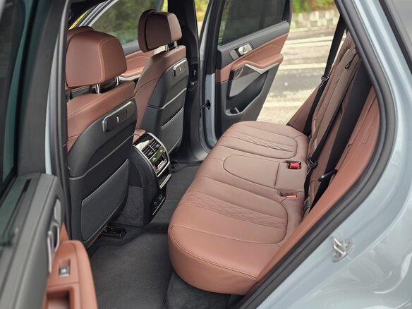 2026 BMW X5 30d IV (G05/G18) Рестайлинг, серый, 12790017 рублей - вид 13