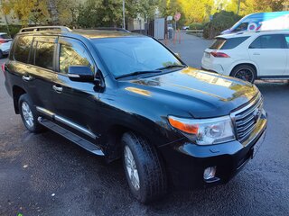 2015 Toyota Land Cruiser 200 Series Рестайлинг 1, чёрный, 5300000 рублей, вид 3