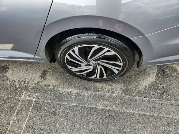 2022 Volkswagen Jetta VII Рестайлинг, серебристый, 1490750 рублей - вид 17