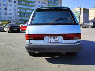 1995 Toyota Previa I (XR10, XR20), голубой, 340000 рублей, вид 2