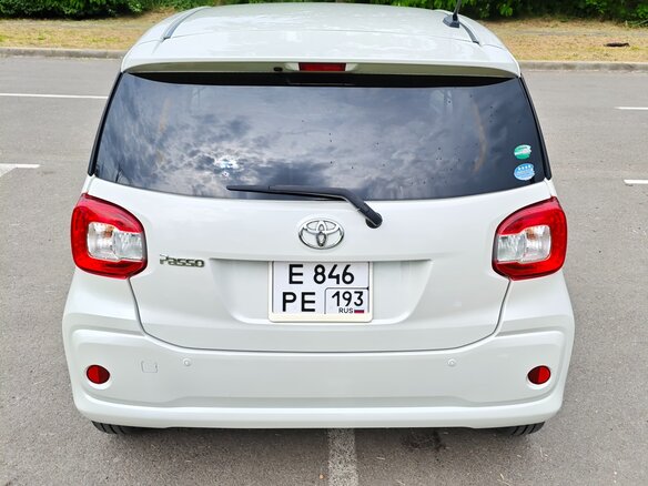 2016 Toyota Passo III, белый, 999999 рублей - вид 4